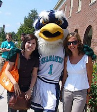at uncw2.jpg(23131 byte)